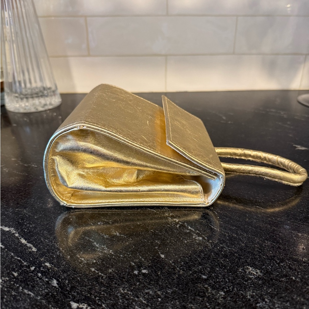 Gold Mini Bags with Structured Box Design - Picture 7 of 9